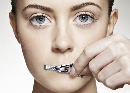 Tong Kosong Nyaring Bunyinya