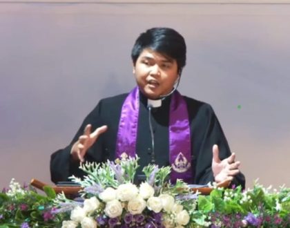 Adven adalah masa penantian dan persiapan menyambut kelahiran Yesus Kristus. Biasanya, Adven dimulai empat minggu sebelum Natal dan menjadi momen refleksi serta perenungan iman bagi umat Kristiani.